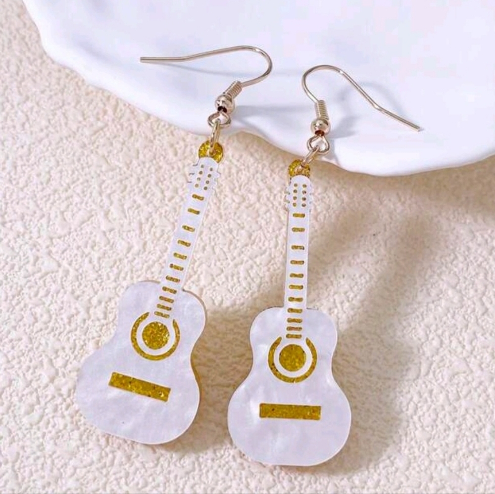 Western guitar earrings